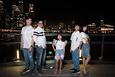 Family portrait photographer in Singapore