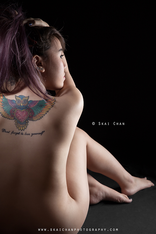 Implied nude tattoo art photoshoot with Kelly Lim at Gold's Gym Singapore, Lim Teck Kim outlet (makeshift photography studio)