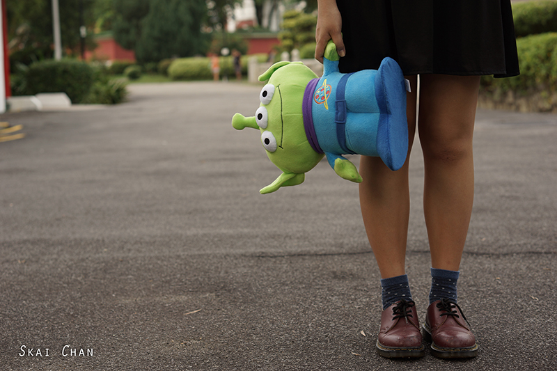Toy story themed photoshoot with Maisie Chew at Chinese Gardens