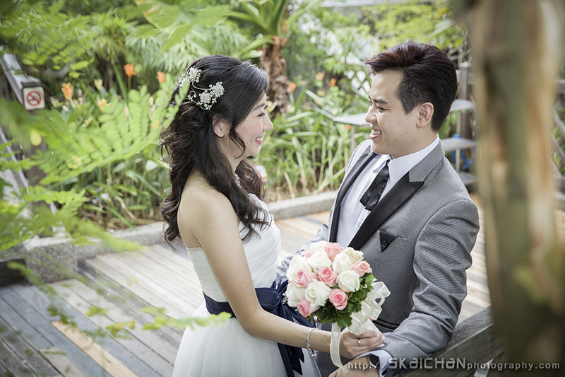 Pre-Wedding photoshoot with Peter and Peiwei at Registries of Marriages Singapore, Fort Canning Park Pre-Wedding photoshoot with Peter and Peiwei at Registries of Marriages Singapore, Fort Canning Park
