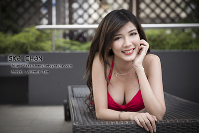 Outdoor Casual Swimming Pool Bikini Photoshoot - Lovelle Cengiya @ Novotel Singapore Clarke Quay