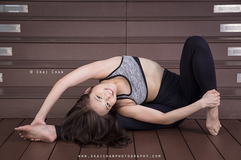 Yoga portrait photoshoot with Sharon Ng En Hui at Vivocity Rooftop