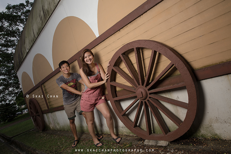 Sunset couple photoshoot with Kaiwei & Stella at Punggol Ranch