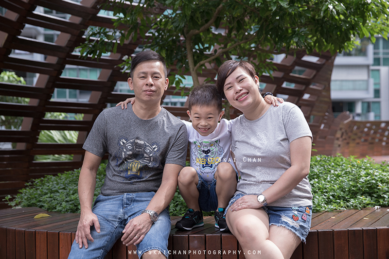 Outdoor family photoshoot with James, Cherlyn & Isaac @ The Minton