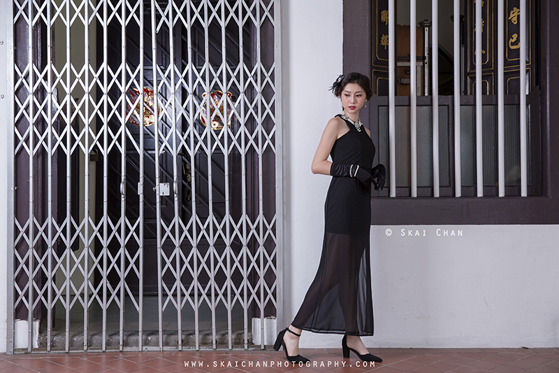 Vintage themed retro style night photoshoot with Hilary at Amoy Street