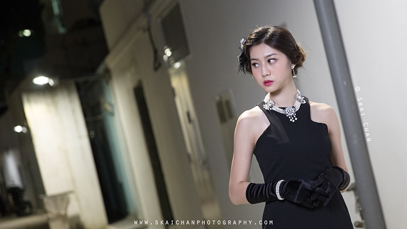 Vintage themed retro style night photoshoot with Hilary at Ann Siang Hill Park (back alley)