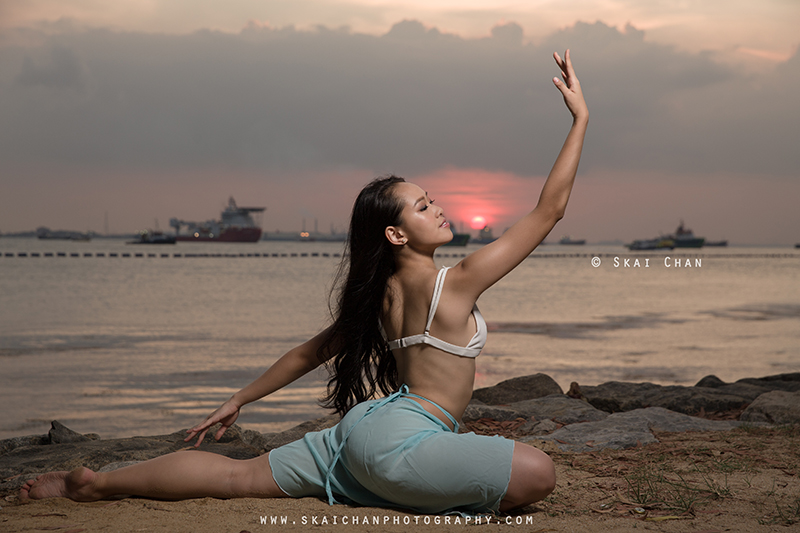 Sunset bikini dance photoshoot with Jasmine Lim at Palawan Beach (Sentosa)
