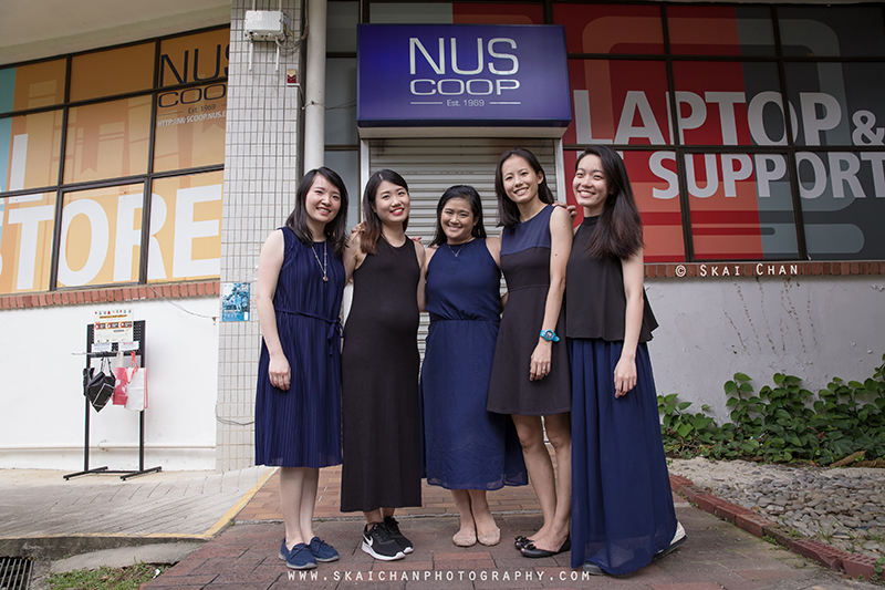 Friends portrait photoshoot with Delphine & friends Seto at National University of Singapore (NUS)