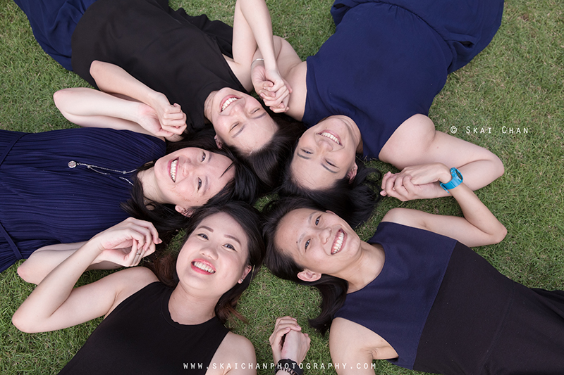 Friends portrait photoshoot with Delphine & friends Seto at National University of Singapore (NUS)