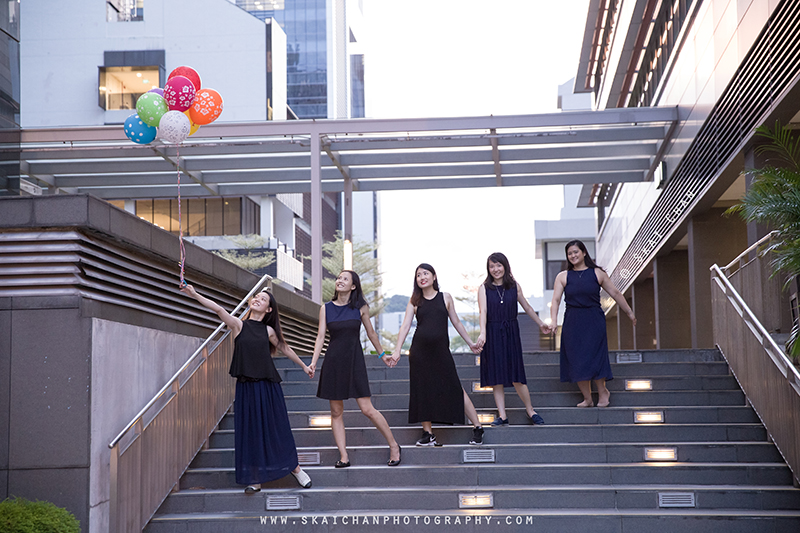 Friends portrait photoshoot with Delphine & friends Seto at National University of Singapore (NUS)