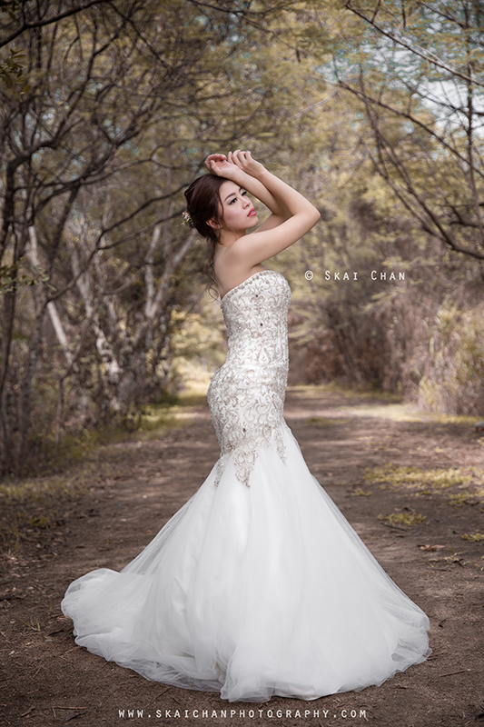 Stylish and edgy fashion bridal wedding photoshoot with Ivia Xiao Hui at Tampines Eco Green