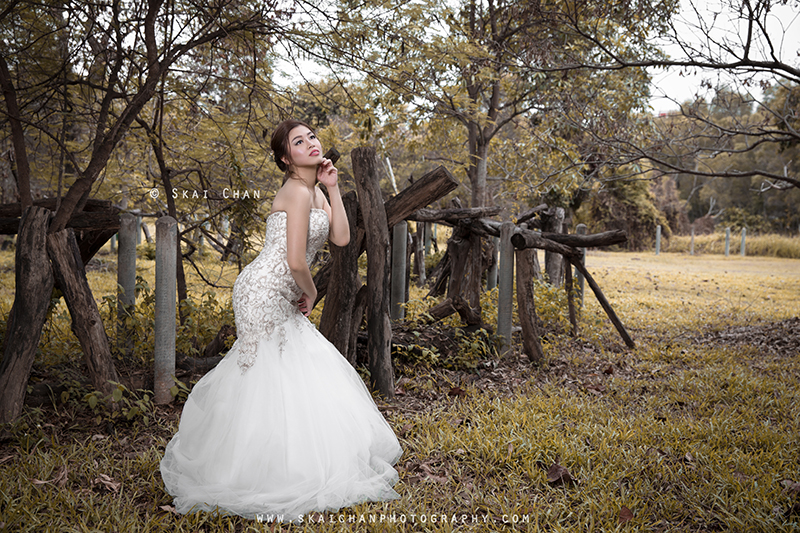Stylish and edgy fashion bridal wedding photoshoot with Ivia Xiao Hui at Tampines Eco Green