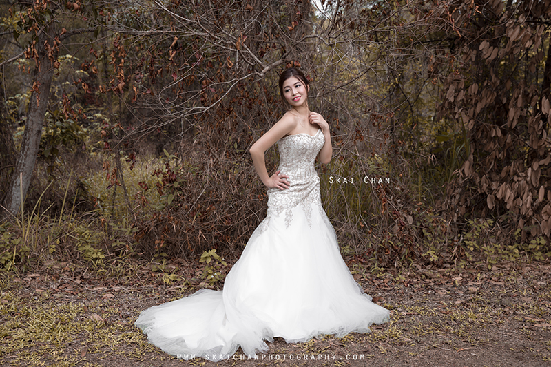 Stylish and edgy fashion bridal wedding photoshoot with Ivia Xiao Hui at Tampines Eco Green