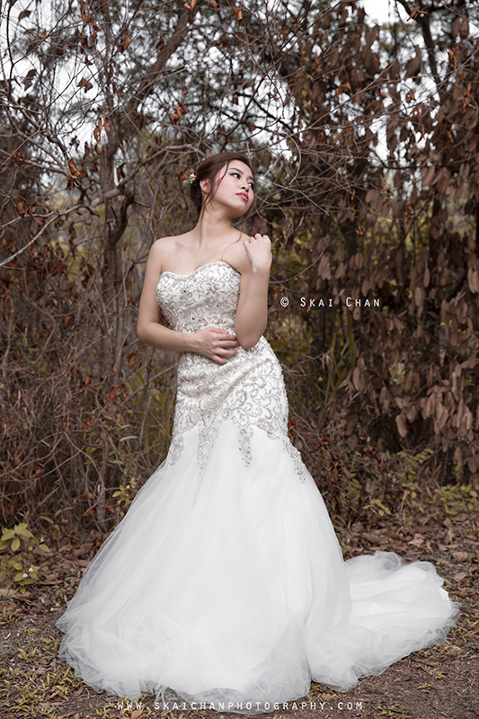 Stylish and edgy fashion bridal wedding photoshoot with Ivia Xiao Hui at Tampines Eco Green