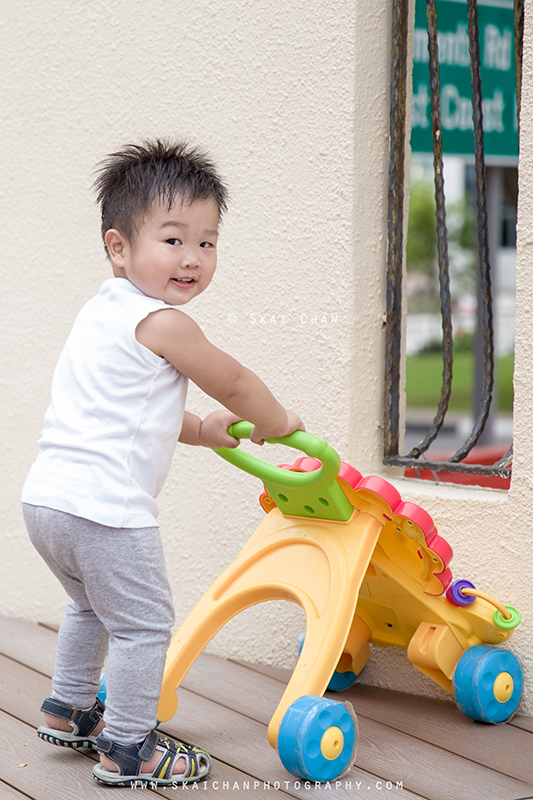 Children photoshoot with Nicholas Chan Jun En at home