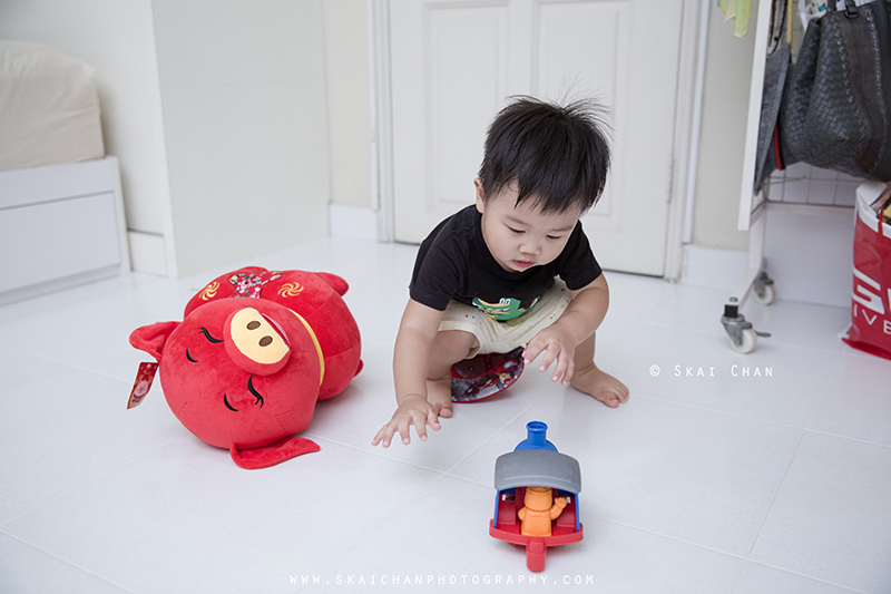 Indoor children photoshoot with Nicholas Chan Jun En at home