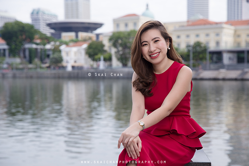 Modern corporate portrait photoshoot with Ratna Juita at Boat Quay