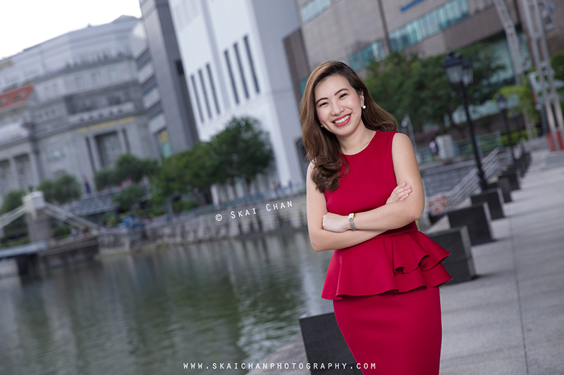 Modern corporate portrait photoshoot with Ratna Juita at Boat Quay