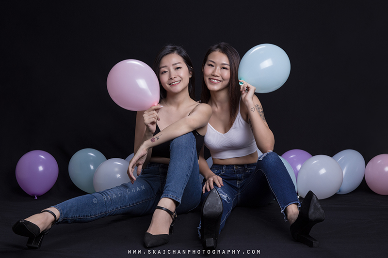 Friends / Sister photoshoot with Huiqing and Jasmine Tan at Tanjong Pagar (photography studio)