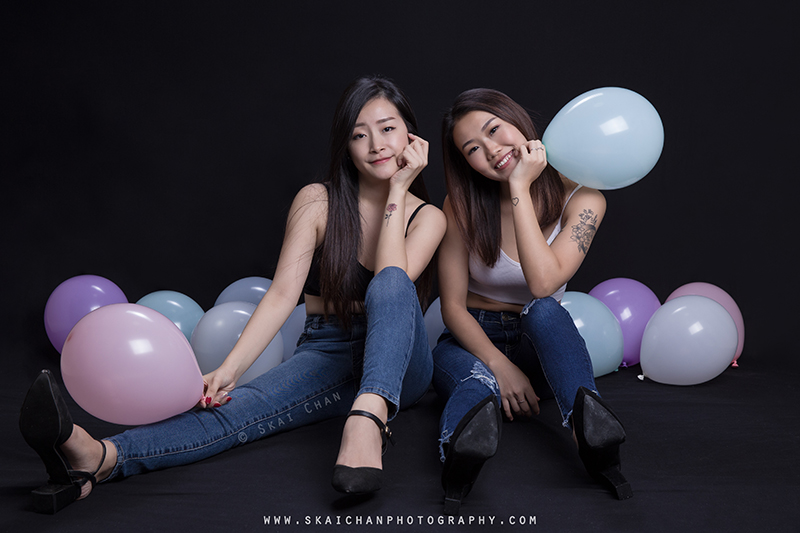 Friends / Sister photoshoot with Huiqing and Jasmine Tan at Tanjong Pagar (photography studio)