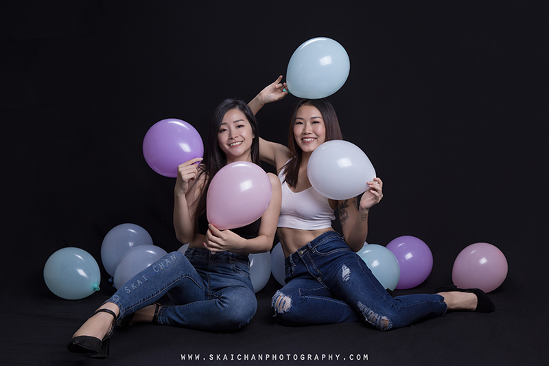 Friends / Sister photoshoot with Huiqing and Jasmine Tan at Tanjong Pagar (photography studio)