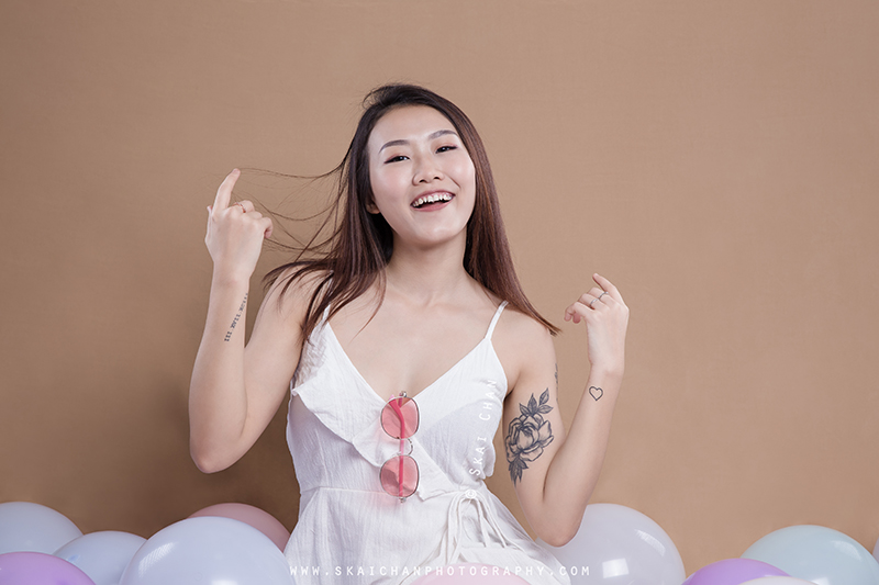 Cute balloon themed photoshoot with Jasmine Tan at Tanjong Pagar (photography studio)