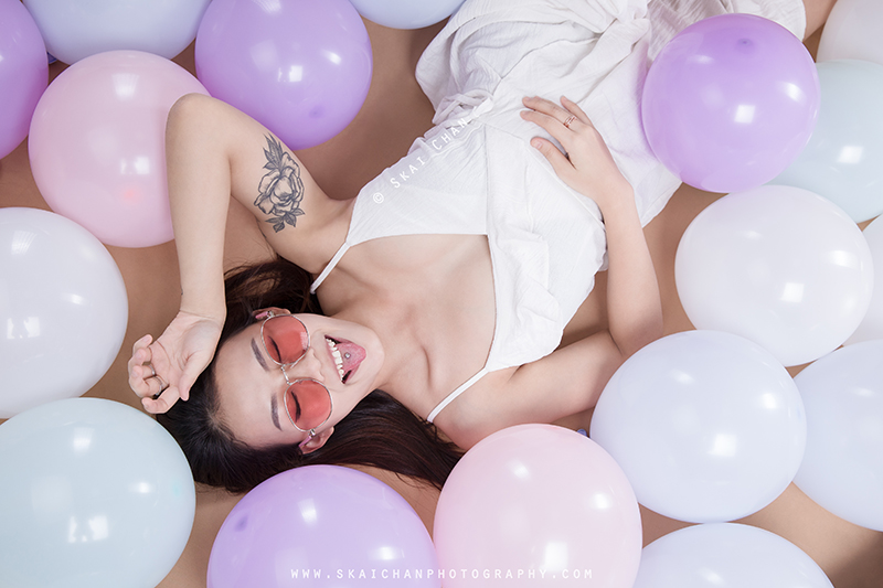 Cute balloon themed photoshoot with Jasmine Tan at Tanjong Pagar (photography studio)