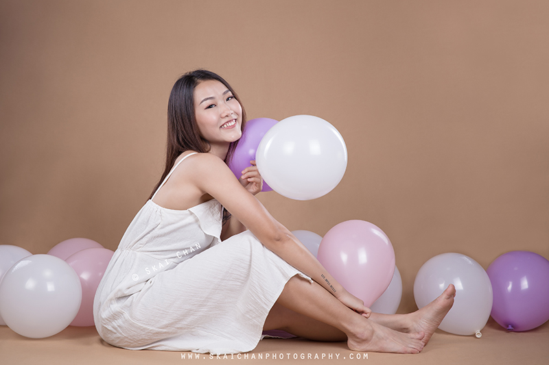 Feminine balloon themed photoshoot with Jasmine Tan at Tanjong Pagar (photography studio)
