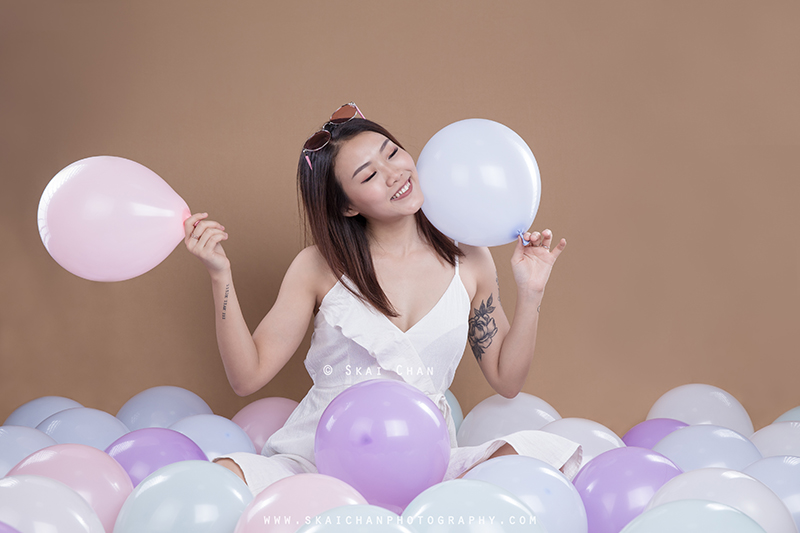 Feminine balloon themed photoshoot with Jasmine Tan at Tanjong Pagar (photography studio)