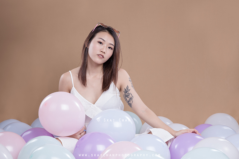 Feminine balloon themed photoshoot with Jasmine Tan at Tanjong Pagar (photography studio)