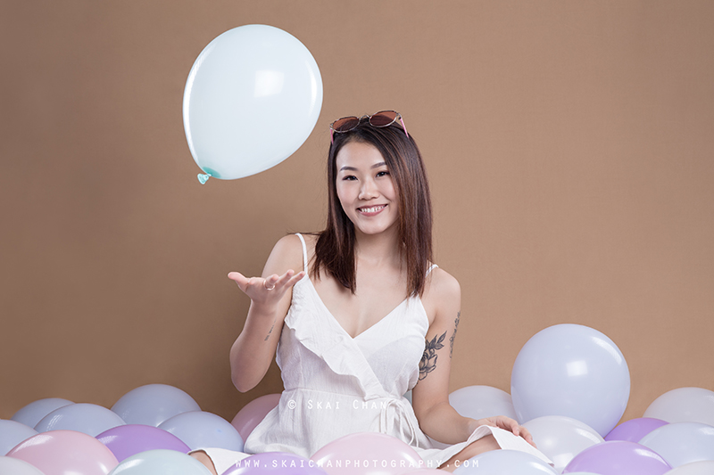 Feminine balloon themed photoshoot with Jasmine Tan at Tanjong Pagar (photography studio)