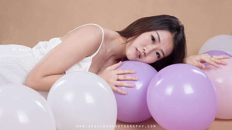 Feminine balloon themed photoshoot with Jasmine Tan at Tanjong Pagar (photography studio)