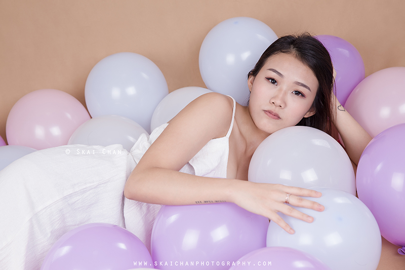 Feminine balloon themed photoshoot with Jasmine Tan at Tanjong Pagar (photography studio)