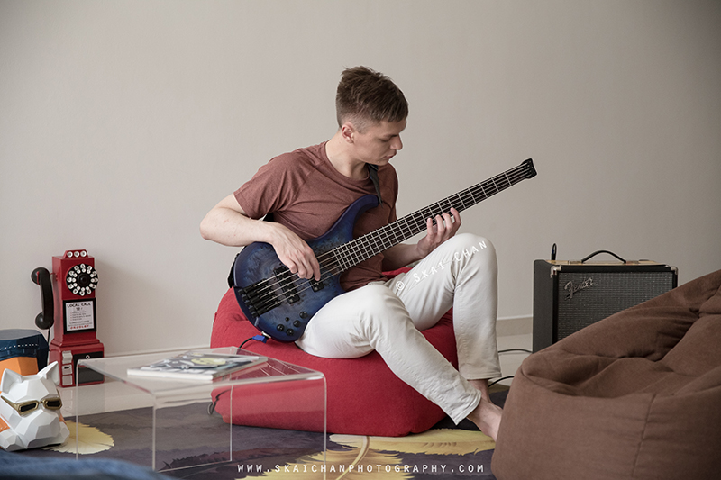 Indoor lifestyle portrait photoshoot with Greg at home