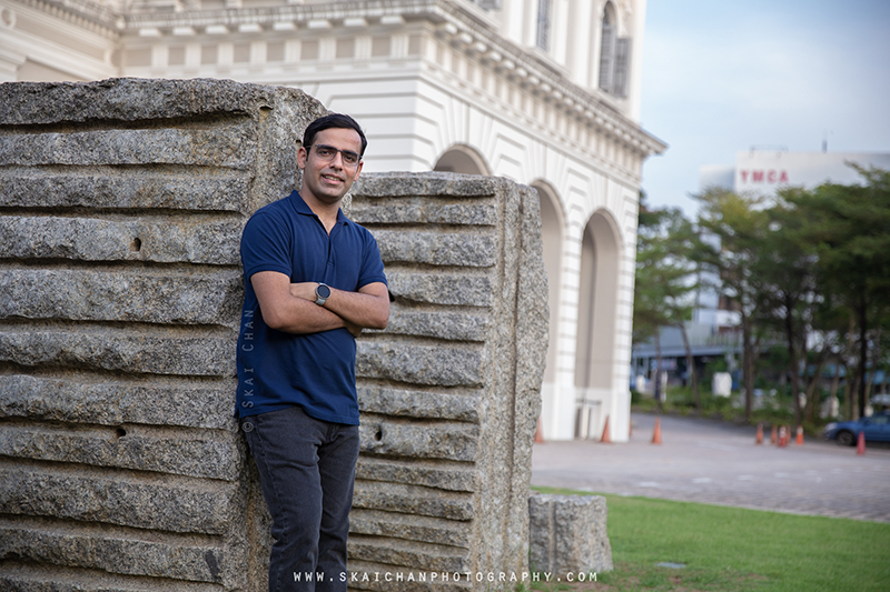 Outdoor urban lifestyle portrait photoshoot with Rajput @ National Museum of Singapore