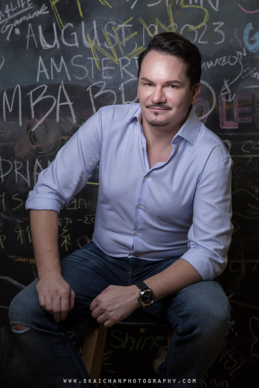 Corporate portrait photoshoot with Adam Tatarynowicz at Singapore Management University (SMU)