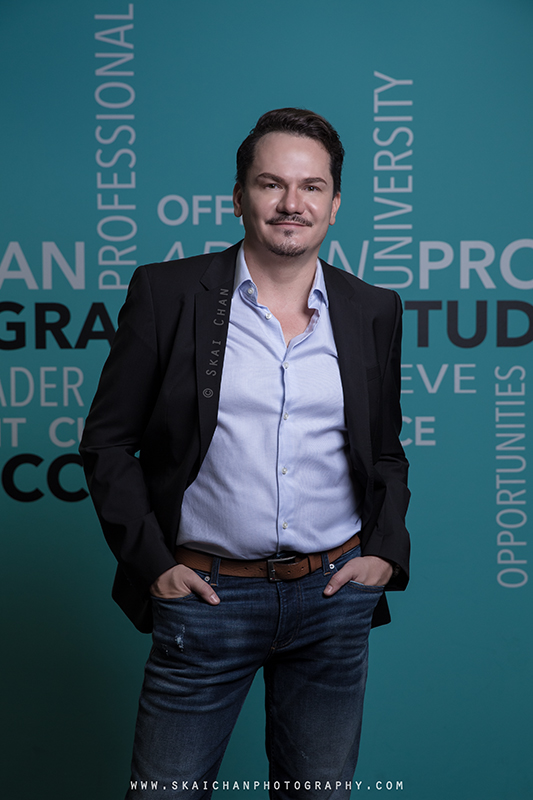 Corporate portrait photoshoot with Adam Tatarynowicz at Singapore Management University (SMU)