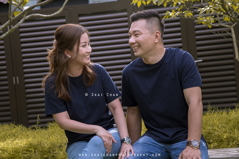 Outdoor casual couple photoshoot with Andrew & Joelle at Dempsey Hill & Singapore Botanic Gardens