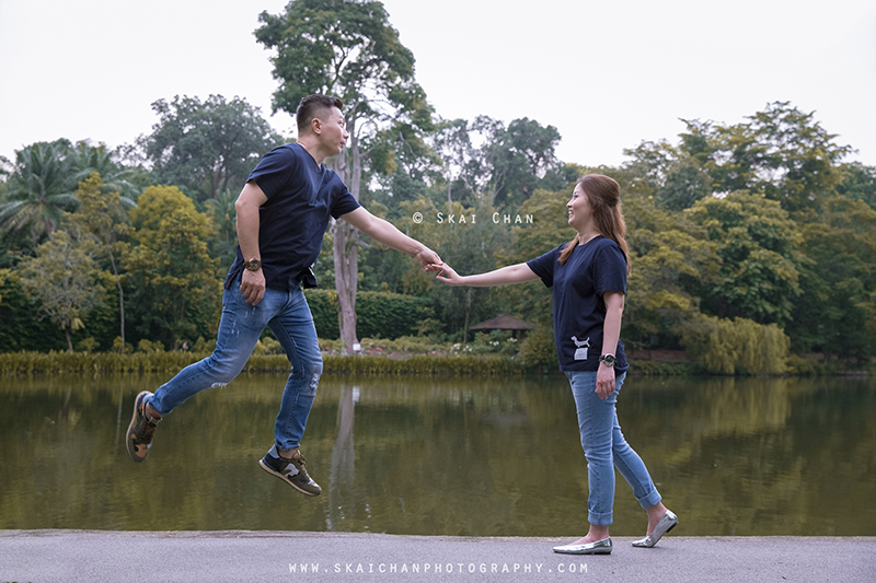 Outdoor casual couple photoshoot with Andrew & Joelle at Dempsey Hill & Singapore Botanic Gardens