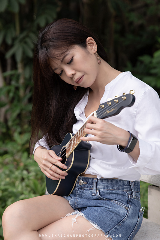 Ukulele themed portrait photoshoot with Mel at Tiong Bahru Park
