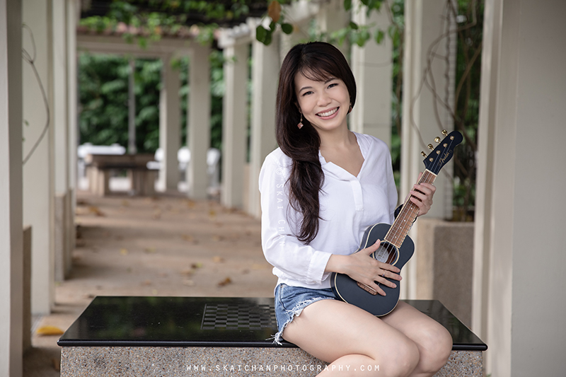 Ukulele themed portrait photoshoot with Mel at Tiong Bahru Park