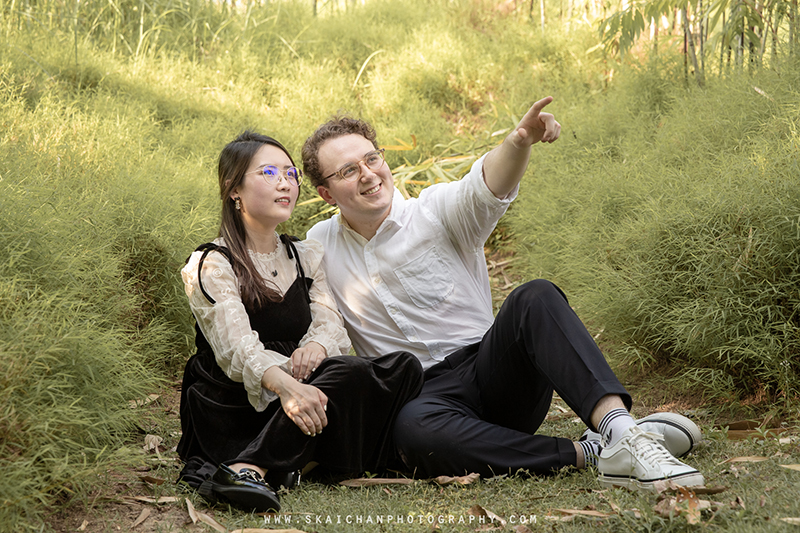 Outdoor casual couple photoshoot with Keagan & Nancy at Serene Garden @ Gardens By The Bay