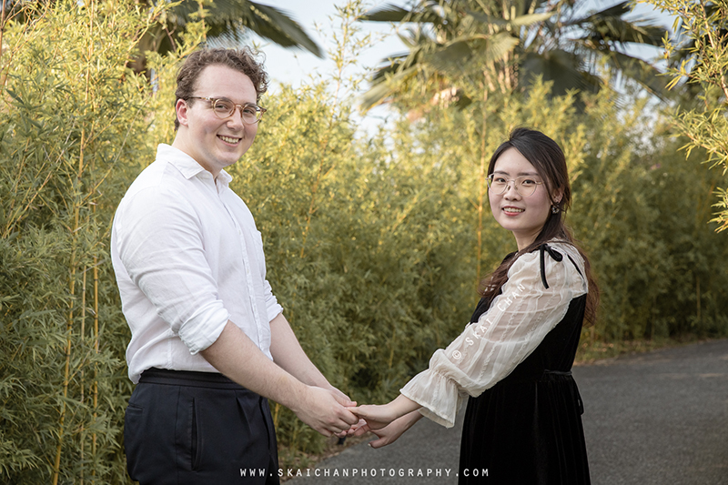 Outdoor casual couple photoshoot with Keagan & Nancy at Serene Garden @ Gardens By The Bay