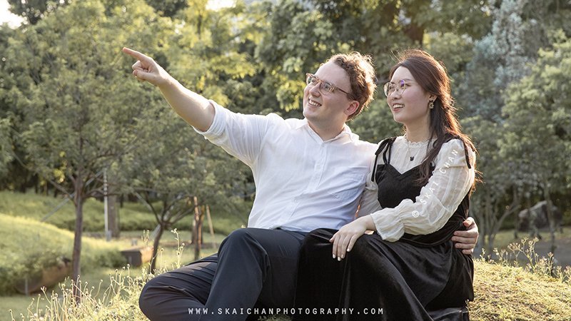 Outdoor casual couple photoshoot with Keagan & Nancy at Serene Garden @ Gardens By The Bay