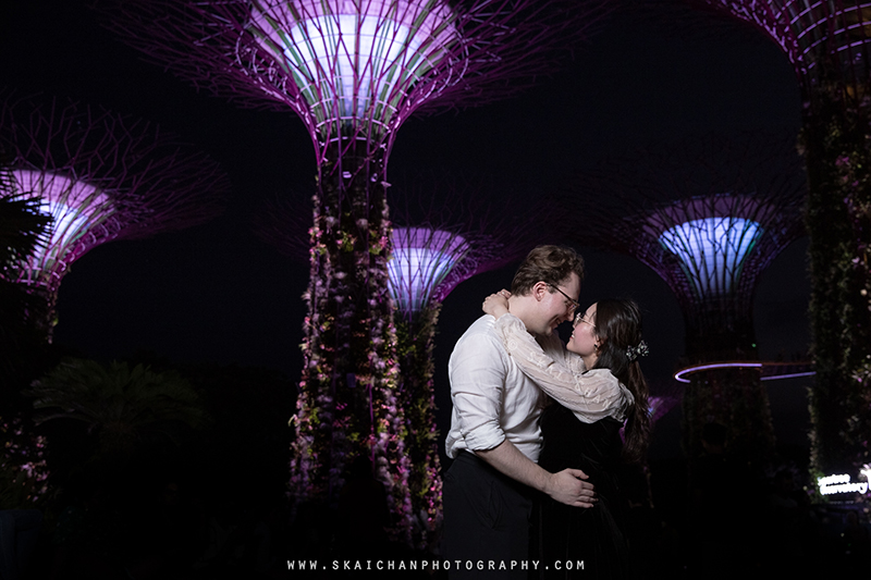 Night couple photoshoot with Keagan & Nancy at Supertree Grove (Gardens by the Bay)