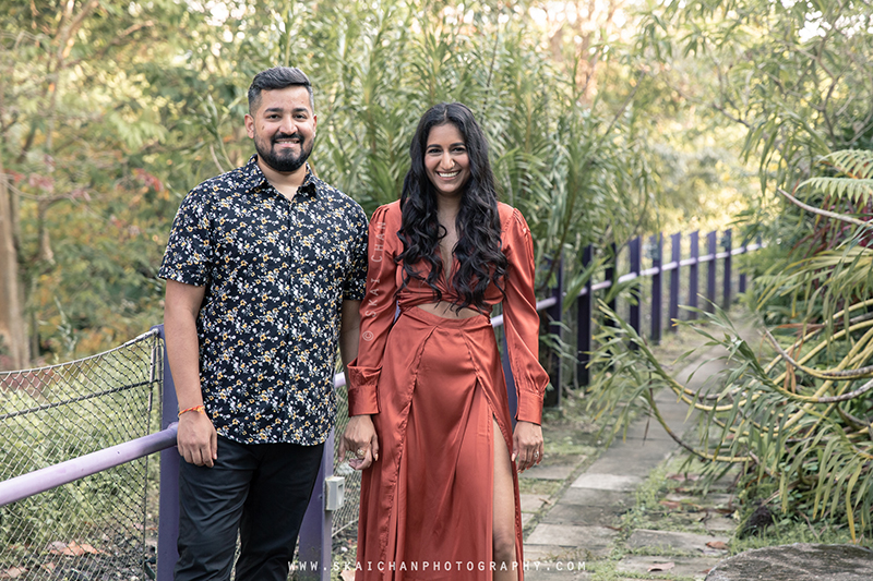 Outdoor casual couple photoshoot with Elvis Philip & Monali P at World of Plants (Gardens By The Bay)