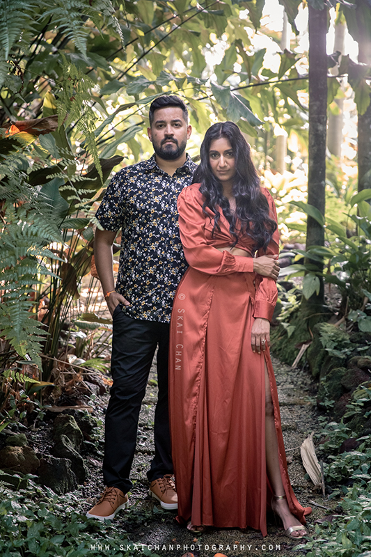 Outdoor casual couple photoshoot with Elvis Philip & Monali P at World of Plants (Gardens By The Bay)