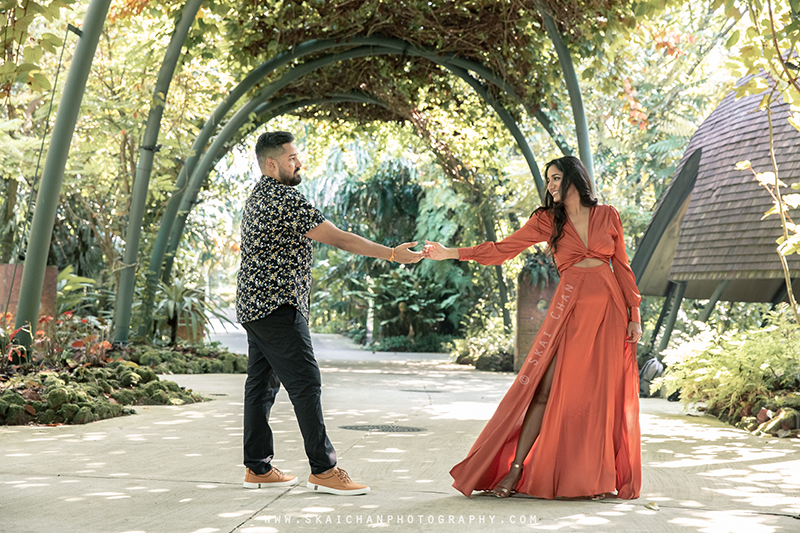 Outdoor casual couple photoshoot with Elvis Philip & Monali P at World of Plants (Gardens By The Bay)