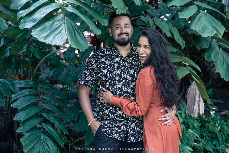 Outdoor casual couple photoshoot with Elvis Philip & Monali P at World of Plants (Gardens By The Bay)