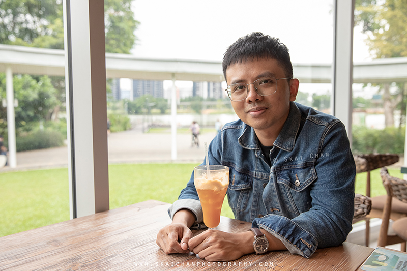 Cafe lifestyle portrait photoshoot with Barry Chow @ Fusion Spoon Cafe (Jurong Lake Gardens)